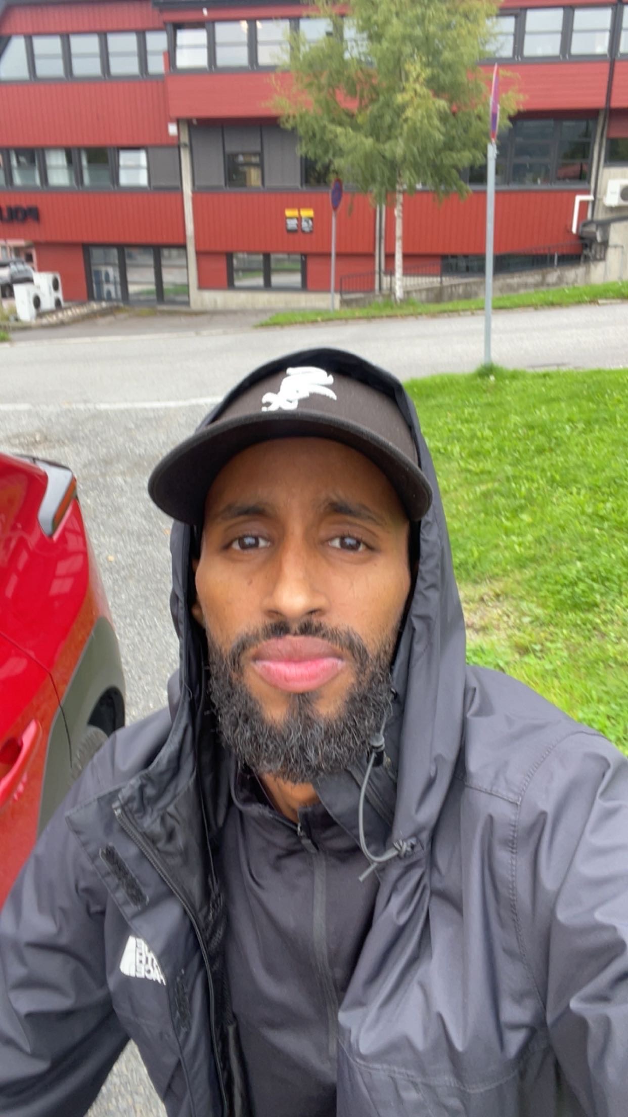 Abdi Bashir Sheekh-Mohamed, profesjonelt portrett
